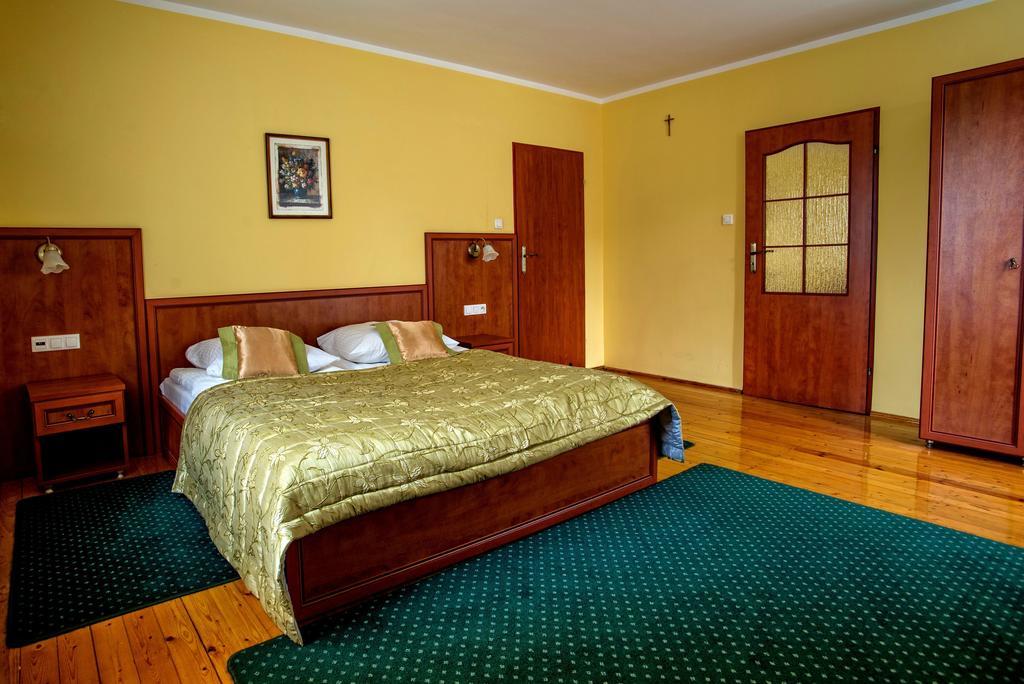 Hotel Adalbertus Gniezno Zimmer foto